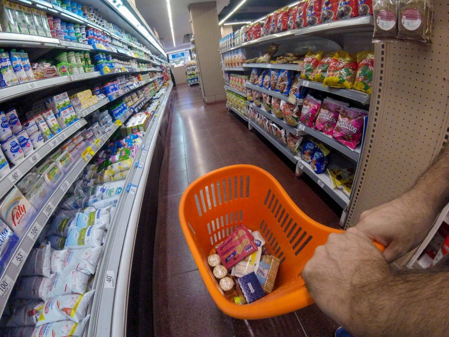 FOTO NA TODO MAS CARO. Los alimentos y las bebidas lideraron las subas de precios.