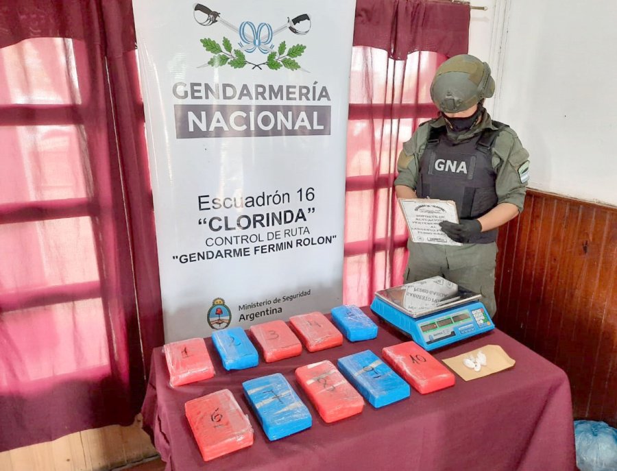 FOTO GNA HALLAZGO. La cocaina secuestrada tiene un valor aproximado a $15.498.000 en el mercado ilegal.