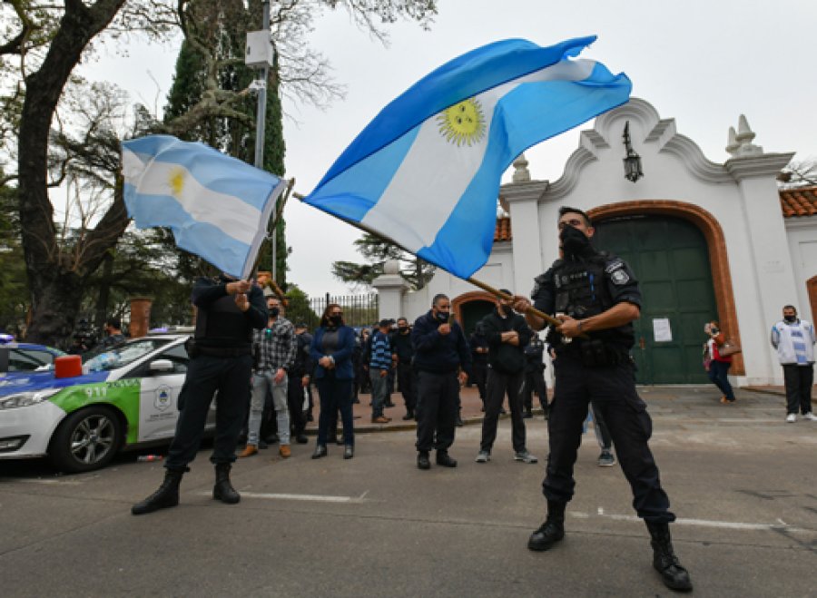 FOTO ARCHIVO NA OLIVOS. El reclamo de la Polic&iacute;a Bonaerense lleg&oacute; a la Quinta Presidencial.