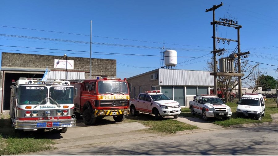 FOTO PRENSA BOMBEROS// UNIDADES// Elementos que los servidores p&uacute;blicos utilizan durante sus intervenciones. PERSONAL// Los integrantes del cuartel humbertino.