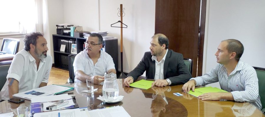 FOTO PRENSA COMUNA// CONVENIO// Permitirá intervenciones en espacios públicos con diversas obras. ZOOM DE EMPRENDEDORES// Participaron del mismo representantes ramonenses y san vicentinos.