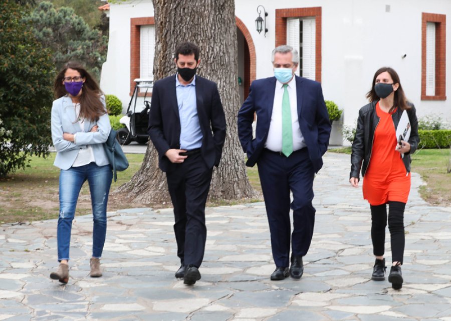 FOTO NA FERNANDEZ. Encabez&oacute; ayer el lanzamiento del programa Acompa&ntilde;ar.