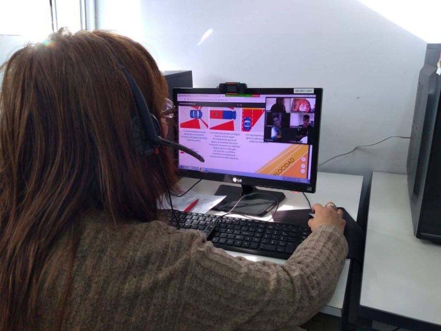 FOTO COMUNICACI&Oacute;N// CAPACITACI&Oacute;N VIRTUAL// Para obtener la Licencia de conducir.