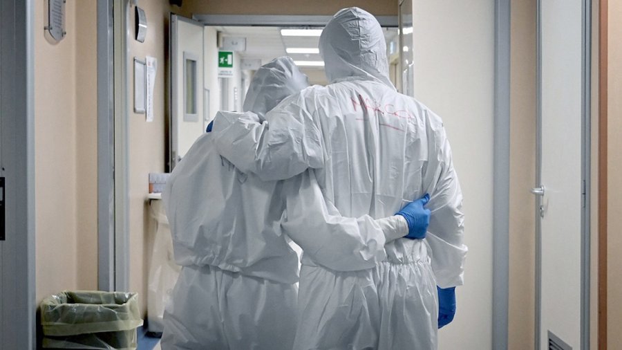 FOTO NA AL LIMITE. El sistema sanitario soporta la carga del aumento de casos.