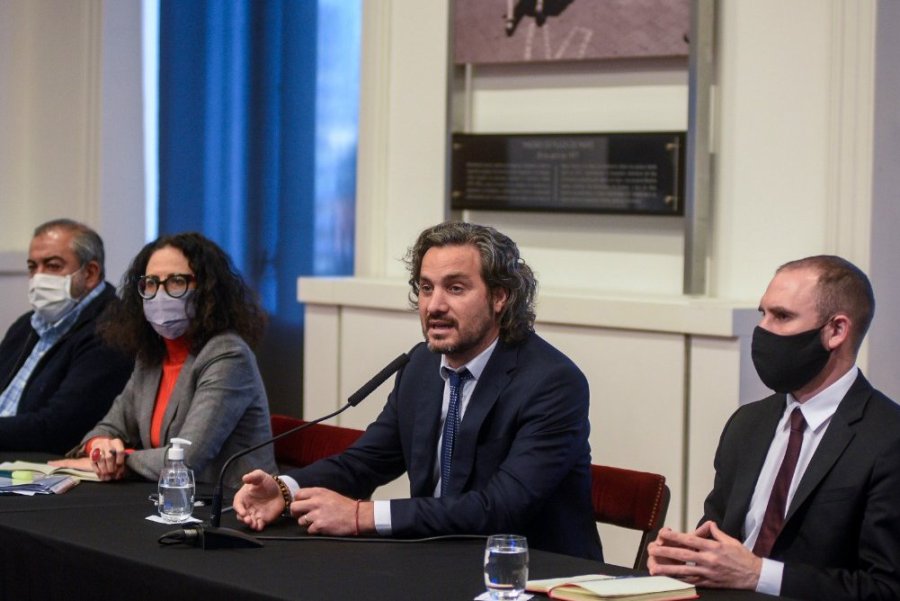 FOTO NA REUNION. Se ubicaron en la cabecera, Daer, Todesca, Cafiero y Guzm&aacute;n.