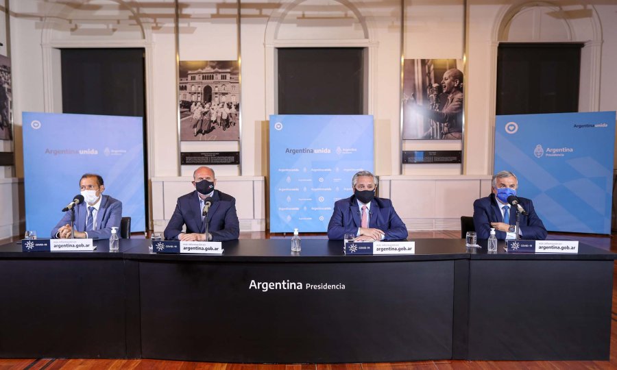 FOTO NA EN CASA ROSADA. Omar Guti&eacute;rrez, Omar Perotti, Alberto Fern&aacute;ndez y Gerardo Morales.