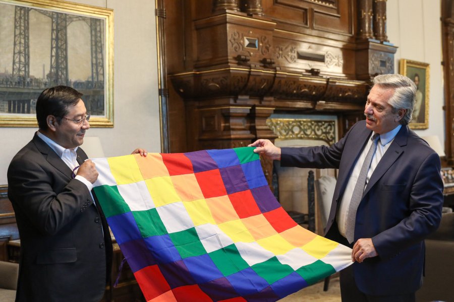 FOTO ARCHIVO ENCUENTRO. La fotograf&iacute;a que public&oacute; ayer Fern&aacute;ndez junto con Arce.