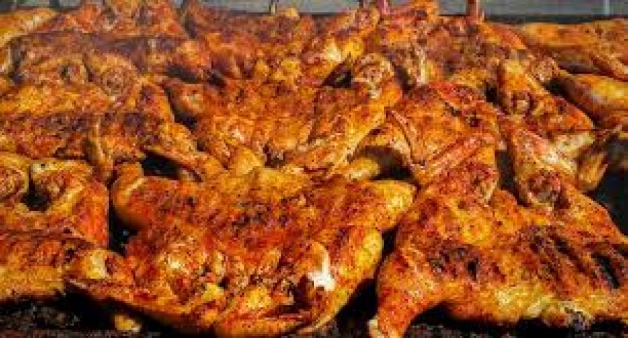 IMAGEN INTERNET POLLO. El consumo alcanz&oacute; al de carne vacuna.  IMAGEN INTERNET CARNE VACUNA. Existe un marcado retroceso en el consumo.