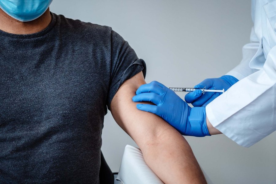 FOTO NA MAS CERCA. La vacuna contra el coronavirus avanza a pasos r&aacute;pidos.