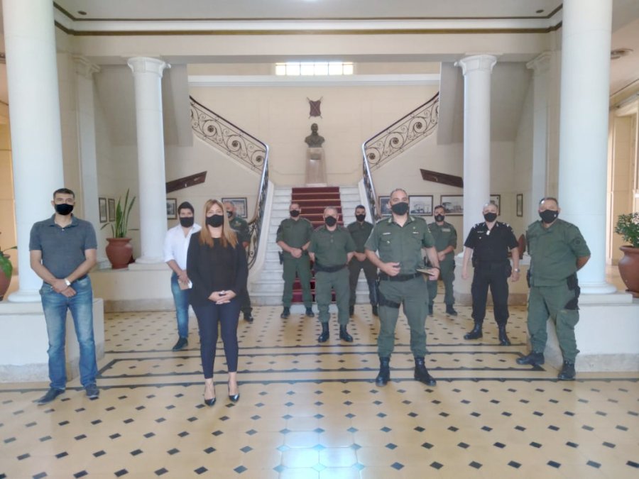 FOTO LA OPINION OBJETIVO. El objetivo es coordinar esfuerzos entre la Guardia Rural Los Pumas y la Unidad Regional V para combatir delitos rurales, con el apoyo de la Municipalidad.