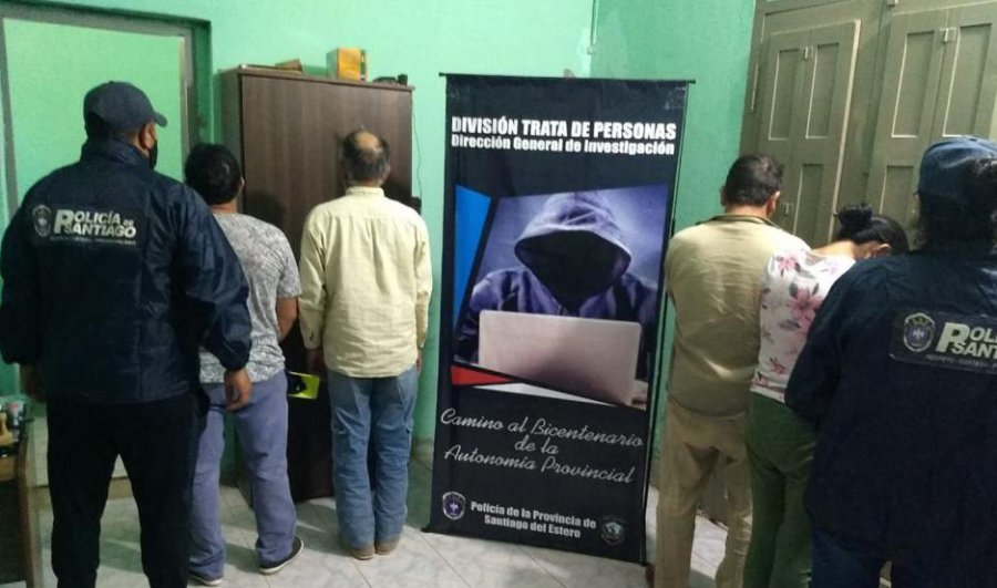 FOTO INTERNET INDAGADOS. Los acusados responder&aacute;n ma&ntilde;ana ante la Justicia.