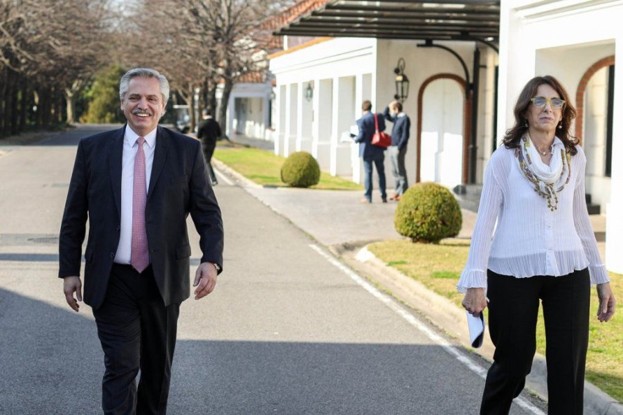 FOTO NA ALBERTO FERNANDEZ Y MARIA EUGENIA BIELSA. La caída más fuerte fue la de María Eugenia Bielsa. También hubo un escándalo en el ministerio que conduce Daniel Arroyo.