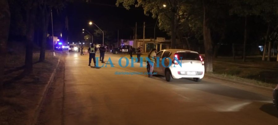 TRABAJO POLICIAL.  Ayer, en la ciudad de Sunchales.