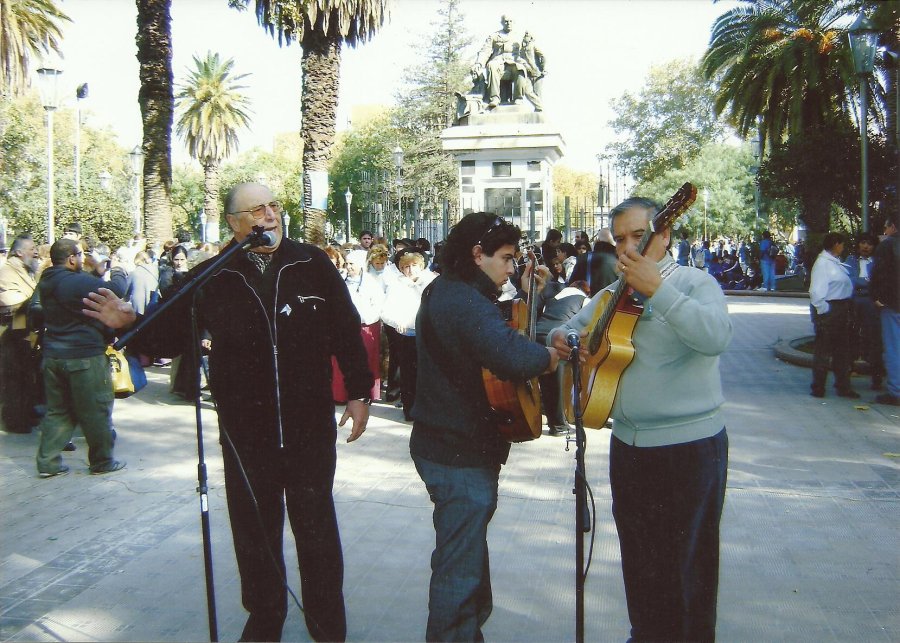 archivo C&eacute;sar Ru&iacute;z Bustelo