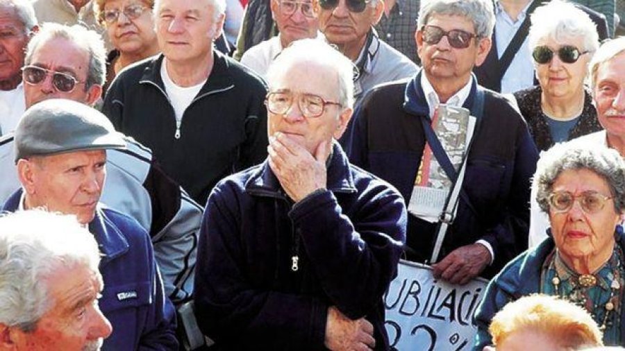 IMAGEN ARCHIVO. JUBILADOS.  En marzo cobrar&aacute;n un 8,7 por ciento de aumento.