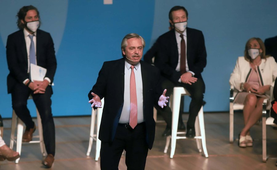 FOTO NA FERNANDEZ. Presidi&oacute; ayer la reuni&oacute;n del Consejo Econ&oacute;mico y Social.