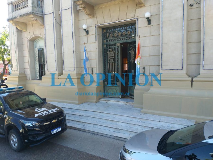 REMODELACION.  Se lleva a cabo en el edificio de la jefatura de Polic&iacute;a.