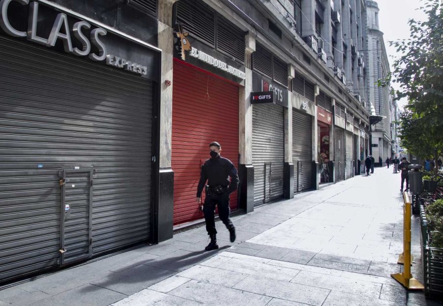 FOTO NA CAIDA. La actividad econ&oacute;mica se desplom&oacute; el 10 por ciento en 2020.