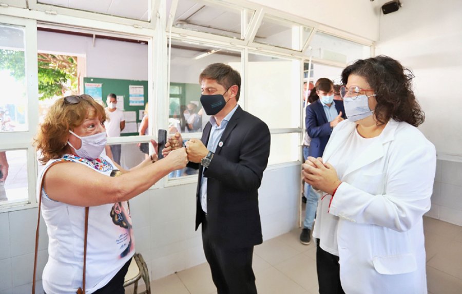FOTO NA RECORRIDA. La ministra Vizzotti comparti&oacute; una actividad con Axel Kicillof, gobernador de Buenos Aires.