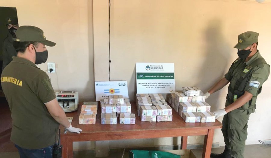 FOTO GNA EN EFECTIVO. Se trat&oacute; de 7 millones de pesos argentinos m&aacute;s 10.000 d&oacute;lares estadounidenses -cotizados en 1,5 millones de pesos-.