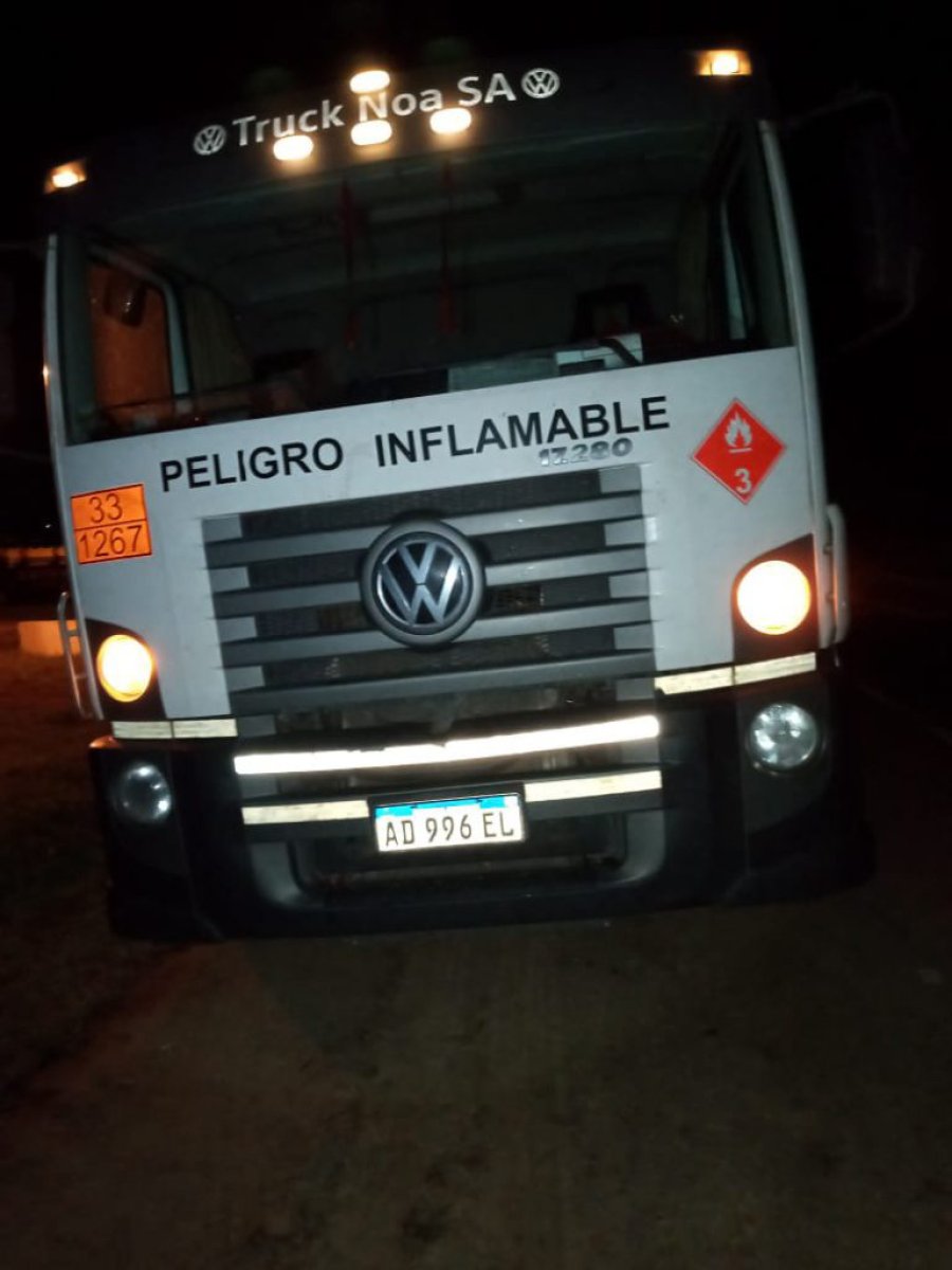 IMAGEN INTERNET ESTADO. Así se observó al vehículo de menor porte.  IMAGEN INTERNET LA OTRA PARTE. Un camión Volkswagen 17280 cisterna.
