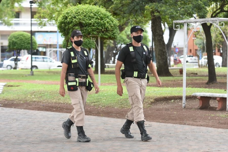 FOTO ARCHIVO GUARDIA URBANA. Algunos de sus agentes fueron agredidos por un hombre en estado de ebriedad.
