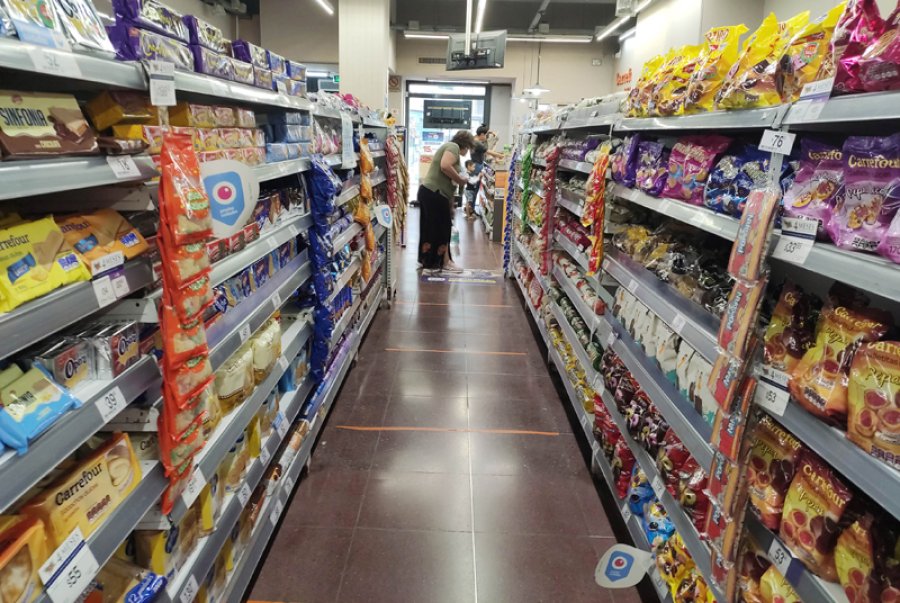 FOTO NA ALIMENTOS. Los precios siguen el alza pese a los intentos del Gobierno para desacelerar la inflaci&oacute;n.