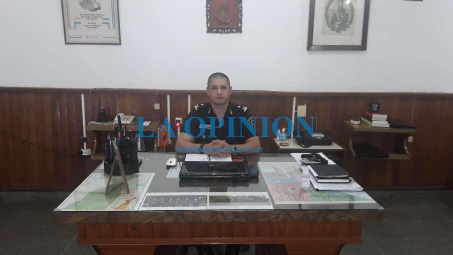 JOSE CARRUEGA. En su despacho de la Polic&iacute;a del departamento 9 de Julio.