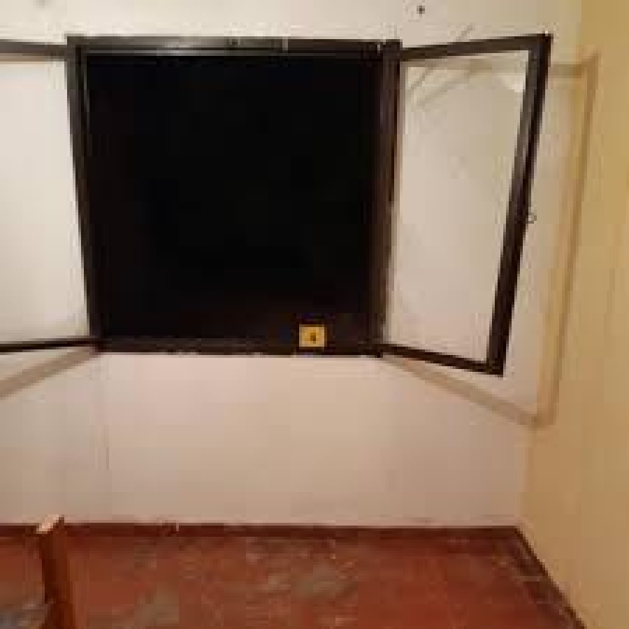 IMAGEN ARCHIVO. VENTANA ROTA. Algo similar, permiti&oacute; el ingreso il&iacute;cito a una vivienda rafaelina.