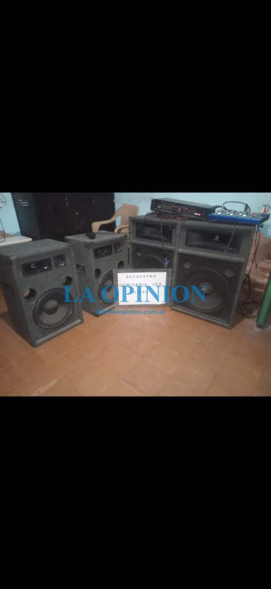 EQUIPO DE MUSICA. Fue secuestrado en una fiesta clandestina.