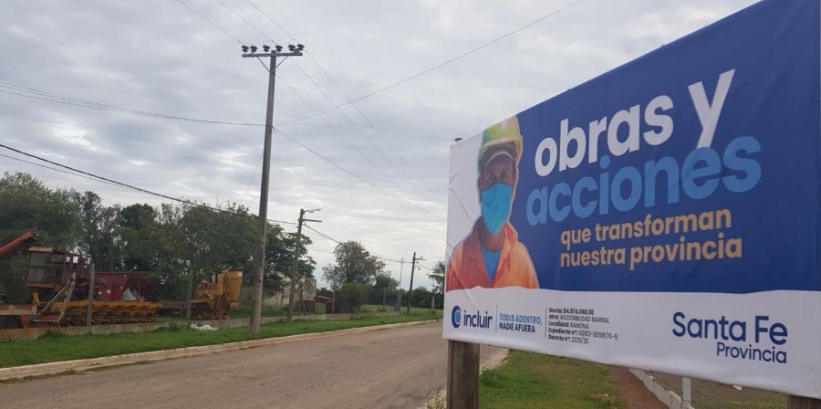 FOTO PRENSA COMUNA// PAVIMENTO. La obra se lleva adelante con fondos del Plan Incluir. COACHING. Con estupenda respuesta concluyó la capacitación dictada por Nora Raimondo.