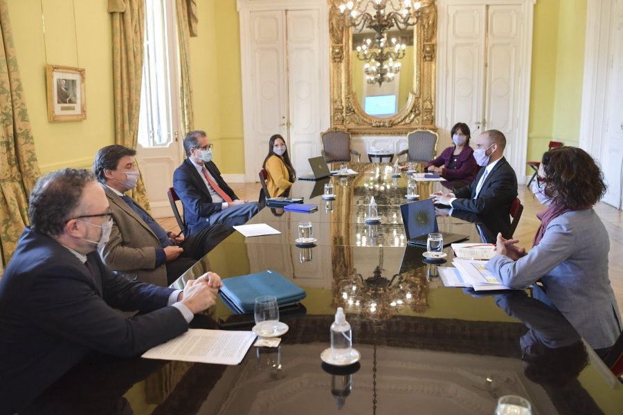 FOTO NA GABINETE ECONOMICO. Defini&oacute; el alcance de medidas de apoyo para empresas en crisis.