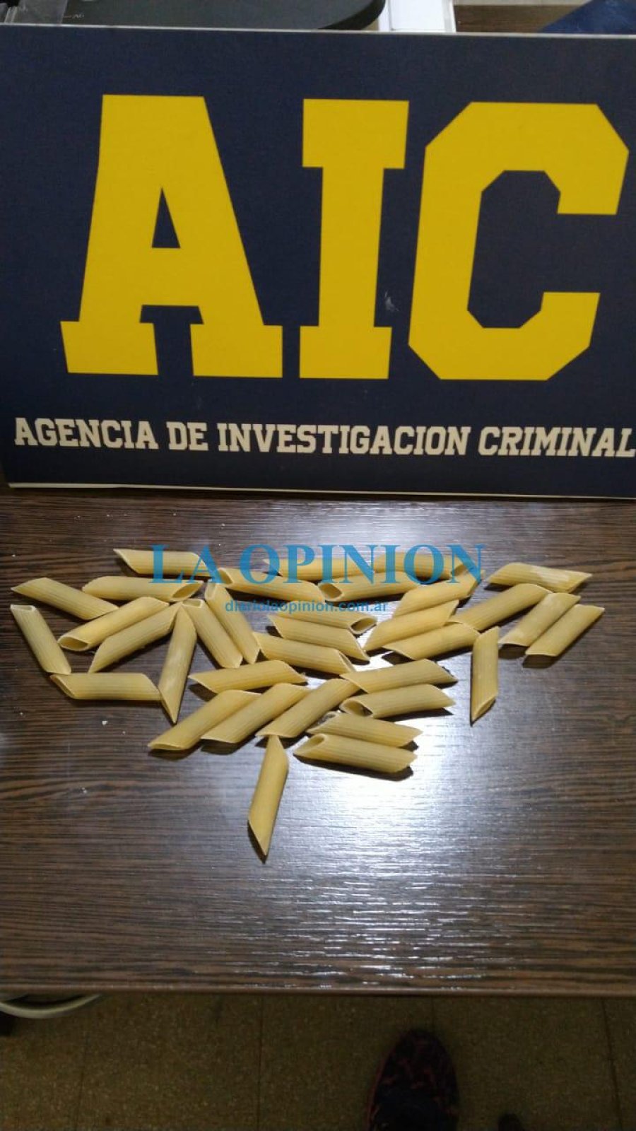 LO SECUESTRADO.  Fue mostrado por los polic&iacute;as actuantes.