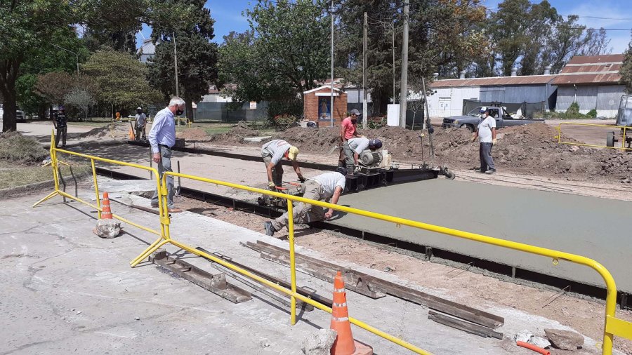 FOTO PRENSA MUNICIPALIDAD// OBRAS/Est&aacute;n tabajando en la creaci&oacute;n de una calle interna.