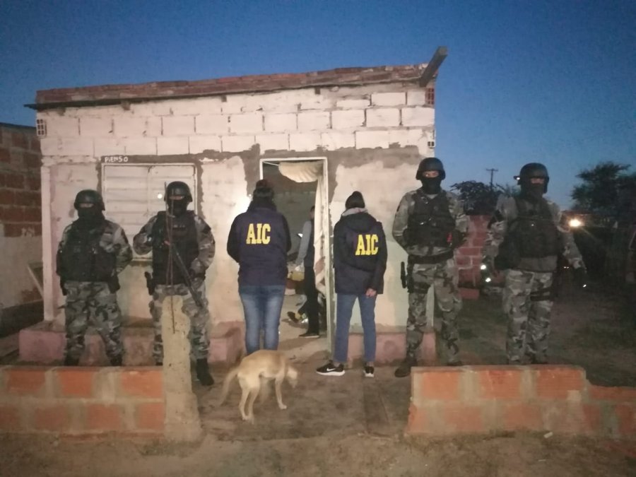 FOTO LA OPINION PROCEDIMIENTO. En la ma&ntilde;ana de ayer, en nuestra ciudad.