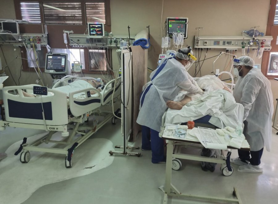 FOTO NA COMPLICACIONES. Los contagios no ceden y aumentan el stress del sistema de salud.