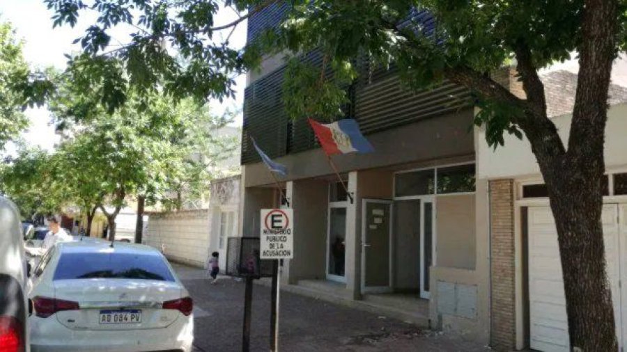 IMAGEN INTERNET TRIBUNAL DE CASILDA.  Aqu&iacute; fue juzgada una incalificable mujer.