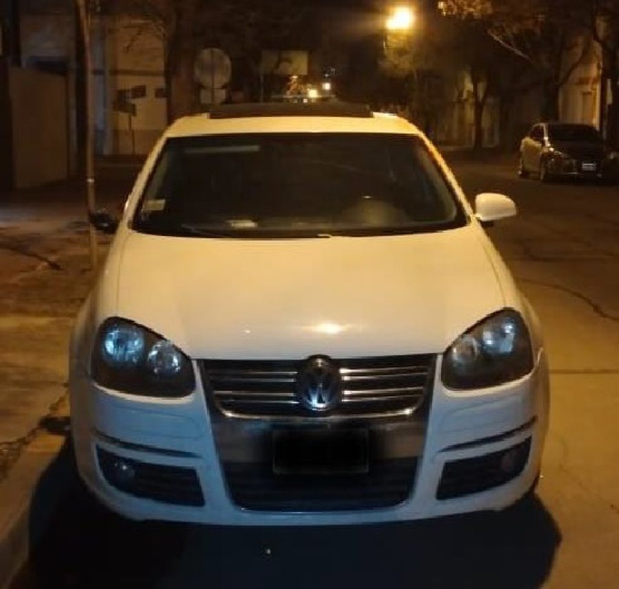 FOTO ARCHIVO  VOLKSWAGEN VENTO. Este veh&iacute;culo robado fue recuperado por la Polic&iacute;a.