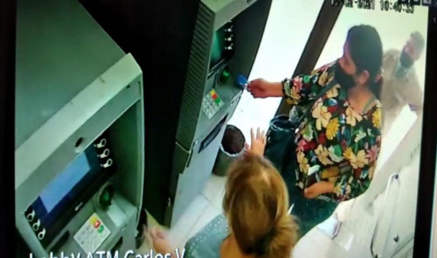 IMAGEN INTERNET EN ACCION. La estafadora actuaba en cajeros.