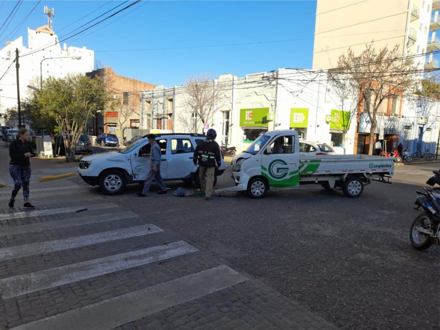 FOTO LA OPINION PLENO CENTRO. Afortunadamente s&oacute;lo se registraron da&ntilde;os materiales.