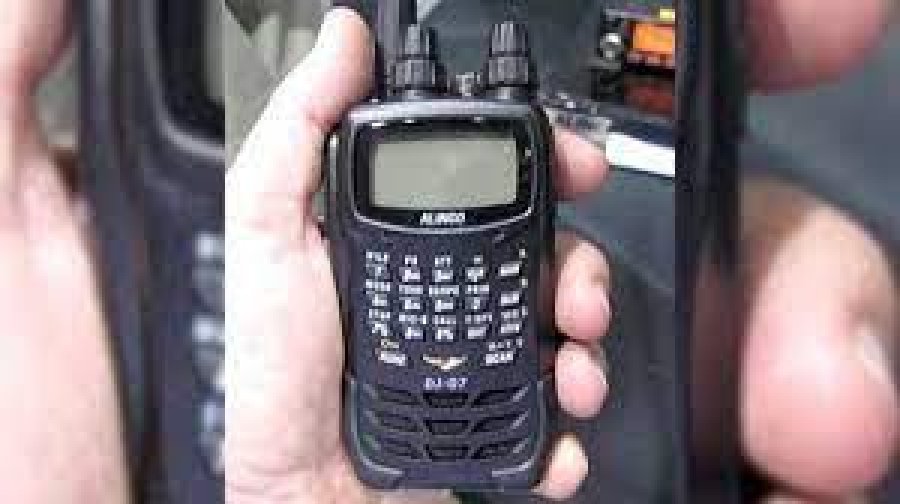 IMAGEN ARCHIVO. INHIBIDOR DE ALARMA. Un aparato como este habr&iacute;an portado dos detenidos.