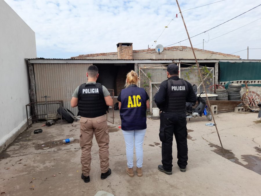 FOTO LA OPINION EN FRONTERA. Fueron allanadas tres viviendas con resultados positivos.