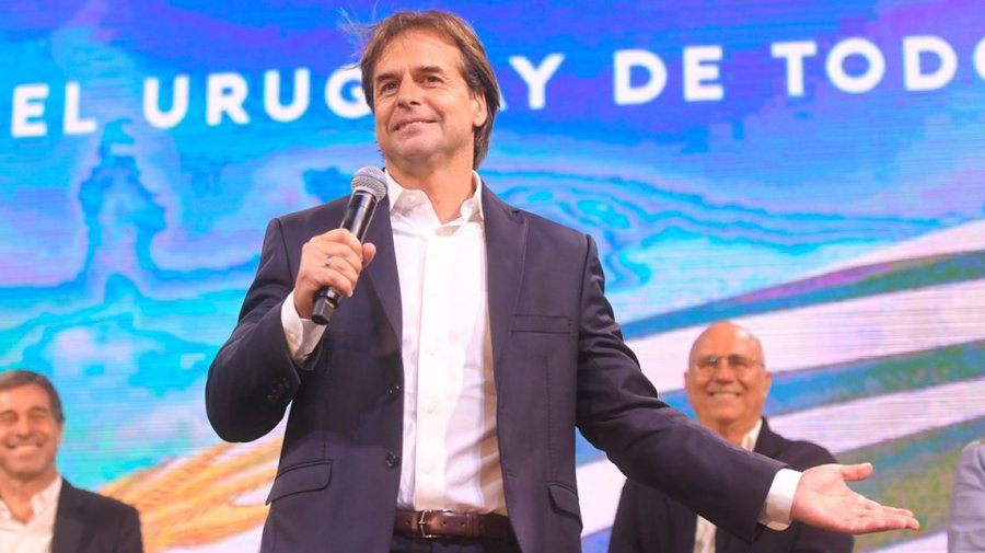 FOTO NA LACALLE POU.