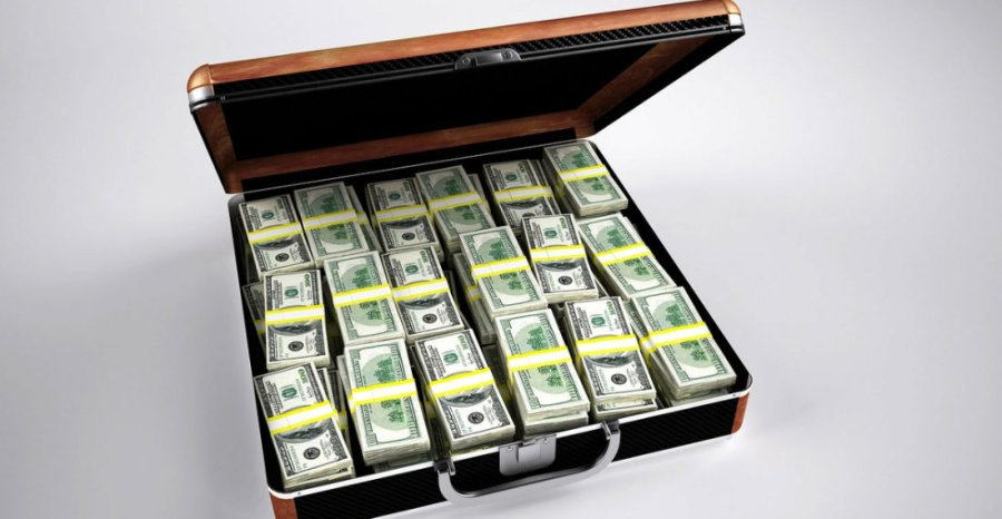FOTO ARCHIVO MUNDO INJUSTO. Mientras la pobreza crece, hay muchas personas sin escr&uacute;pulos que se enriquecen m&aacute;s con la corrupci&oacute;n, el lavado de dinero y la evasi&oacute;n tributaria.