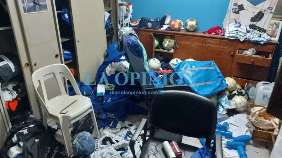 ACCIONAR VANDALICO. En el Club Peñarol de nuestra ciudad.