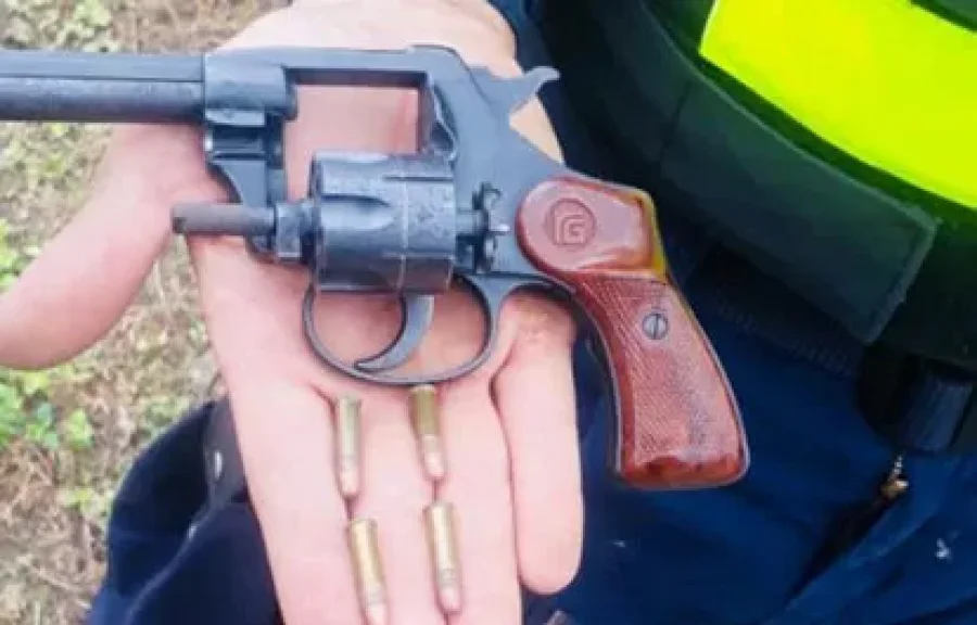 IMAGEN ARCHIVO. REVOLVER 22.  Un arma similar fue secuestrada por la Polic&iacute;a de Frontera.