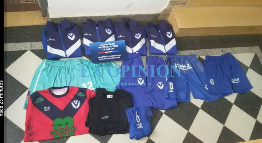 PARTE DE LO RECUPERADO.  Tras un robo cometido en el club Pe&ntilde;arol.