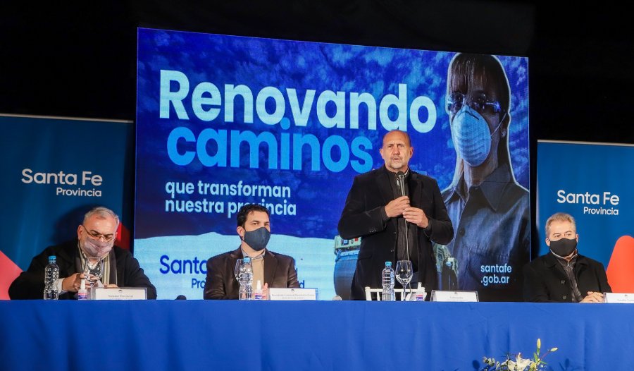 FOTO ARCHIVO// OFERTAS. Omar Perotti el pasado 28 de junio cuando se abrieron las ofertas.