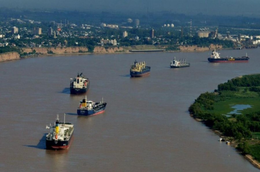 HIDROV&Iacute;A. Por esta v&iacute;a navegable sale el 80% de las exportaciones nacionales.