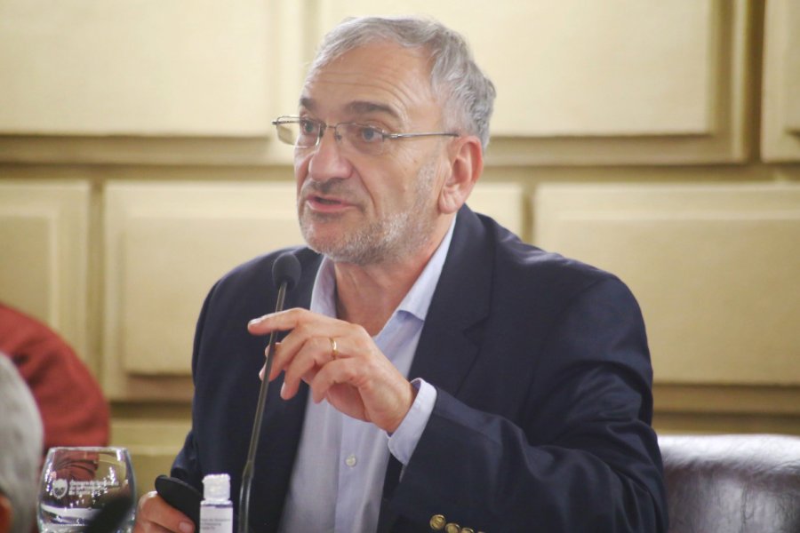 FOTO PRENSA AC. ALCIDES CALVO. Autor del proyecto.